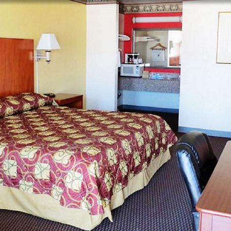 Winnie Inn And Suites Екстериор снимка