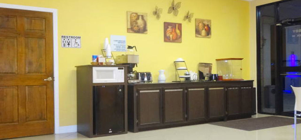 Winnie Inn And Suites Екстериор снимка